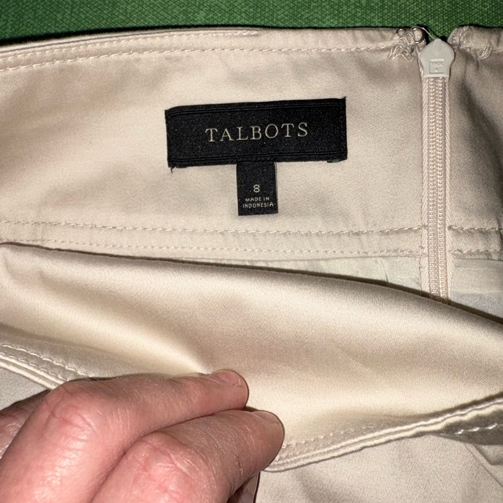 Talbots Cream Pencil Skirt with Vertical Seams - Picture 2 of 2